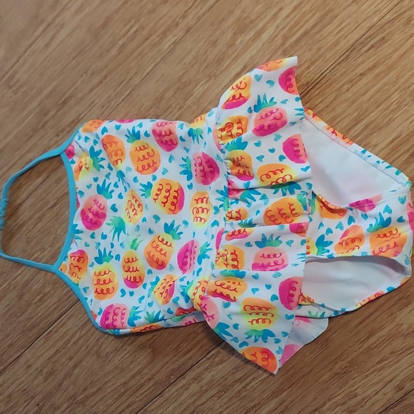 🎁 5/$25 pineapple one piece swimsuit, one piece, size 4, with ruffle and halter - Picture 7 of 7
